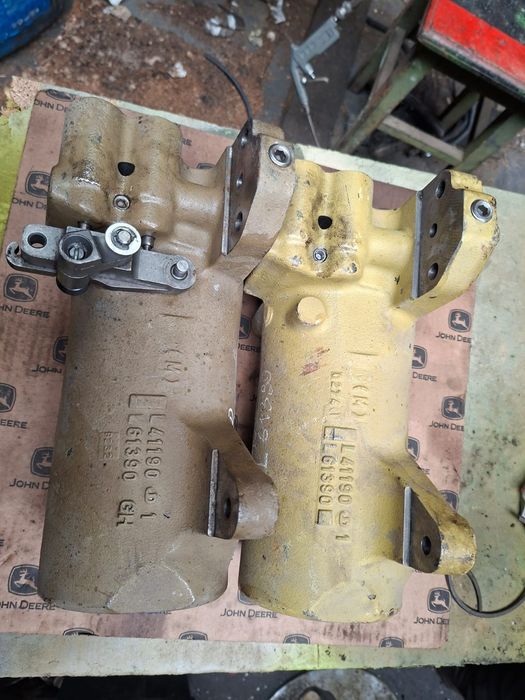 Cylinder Podnośnika John Deere 3650/3350 /3040/3140