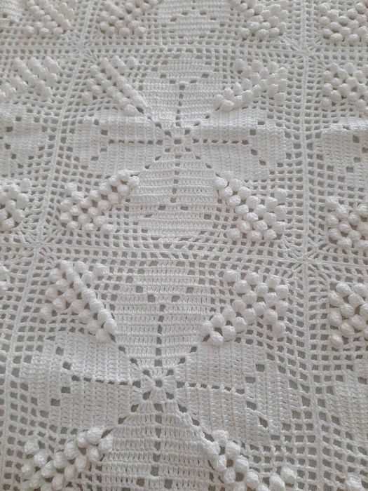 Vintage: Colcha de Crochet com Detalhes florais