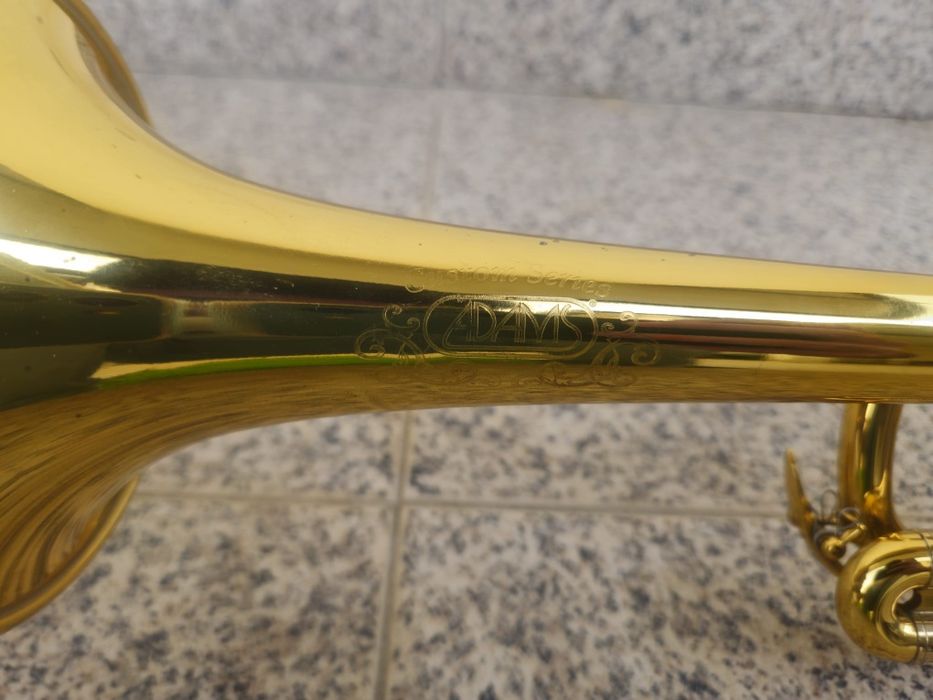 Trompete em Dó Adams XL