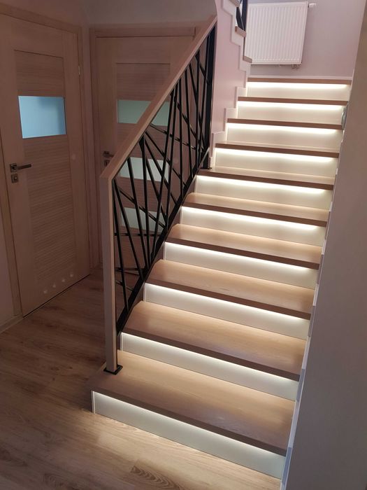 Schody drewniane , balustrady , trepy dębowe , warszawa