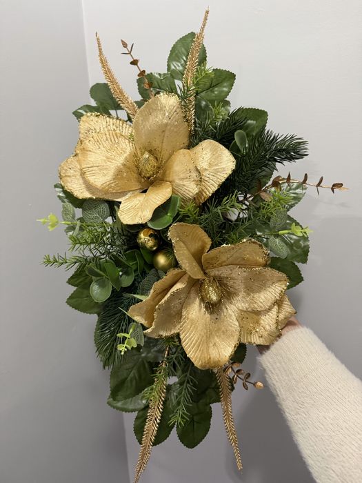 Kompozycja nagrobna świąteczna / stroik świąteczny