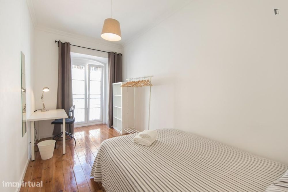 Quarto - localizado em Martim Moniz Lisbon