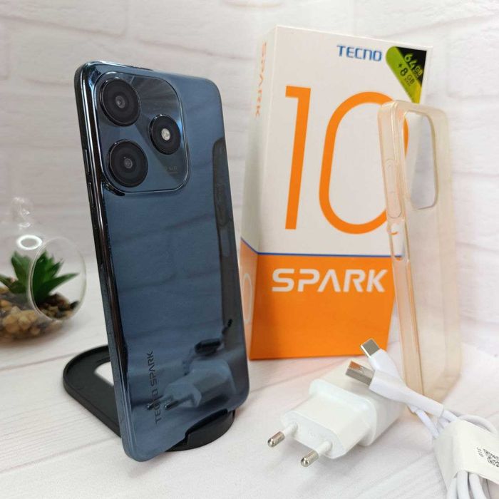 Продам телефон Tecno Spark 10C 4+4/64Gb NFC в гарному стані