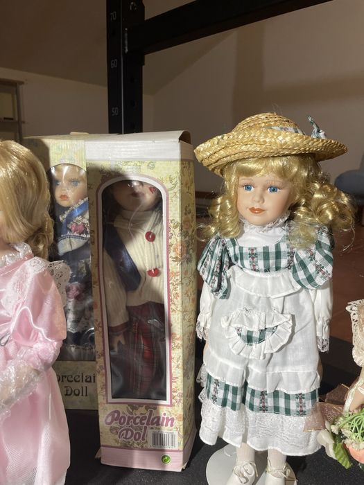 Bonecas de porcelana