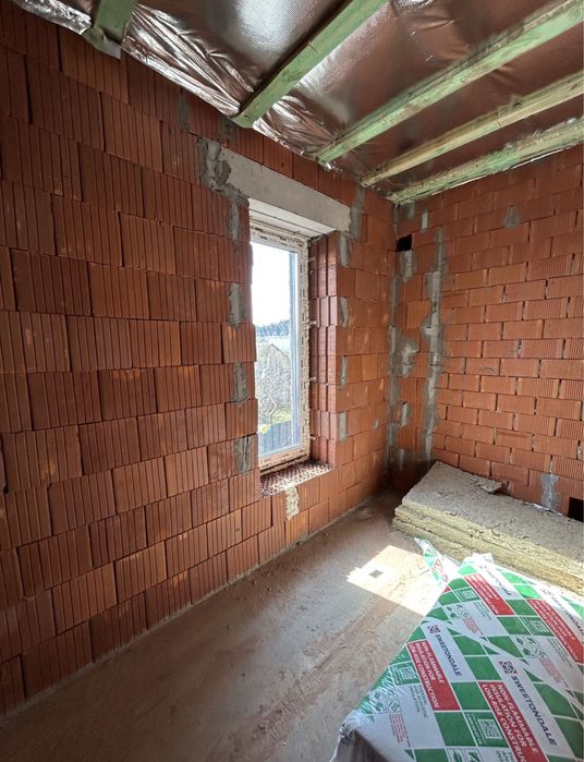 Таунхаус в центрі міста Опалення Газ Комунікації всі центрпльні