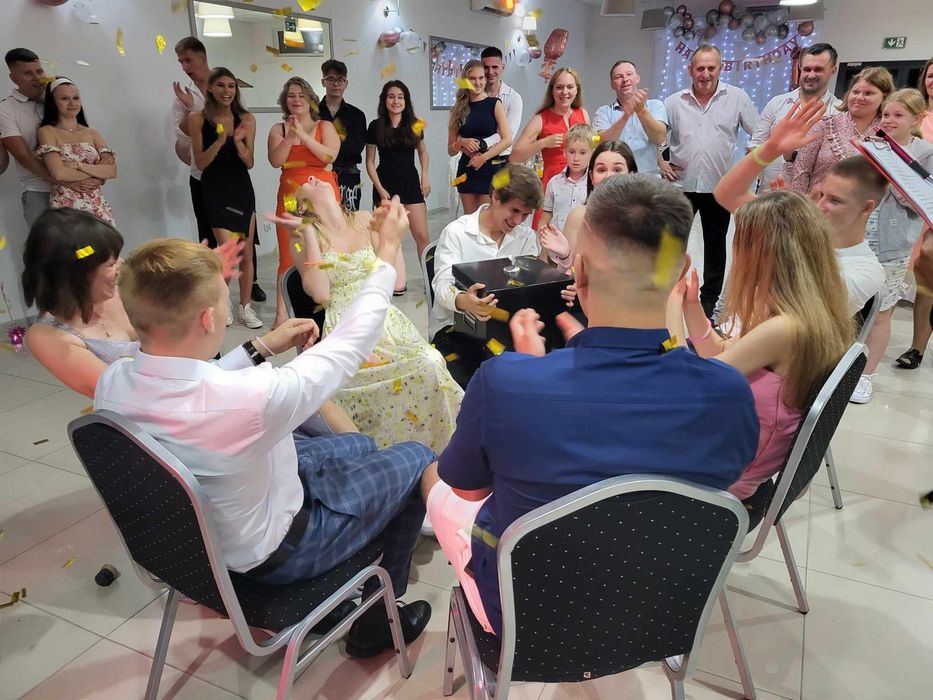 Dj konferansjer imprezy zamknięte wesela Duży biały miś