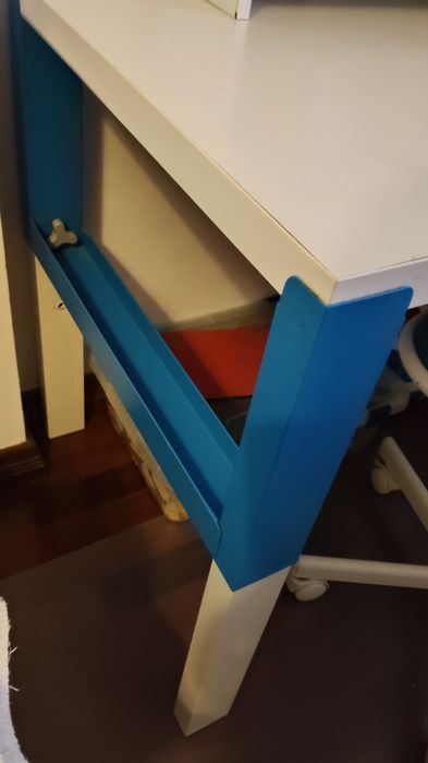 Secretária IKEA c/ módulo adicional e cadeira