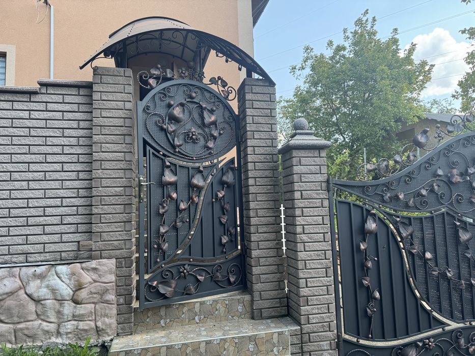 Продам будинок вул. Степового місто Чернівці.