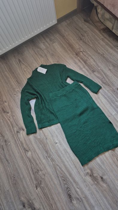 Komplet wiosenny zielony rozmiar M/L
