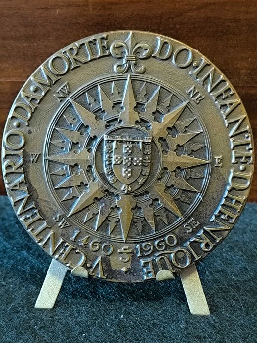 Medalha alusiva ao Monumento dos Descobrimentos, datada de 1960