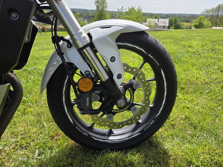 Honda Cb125R imaculada