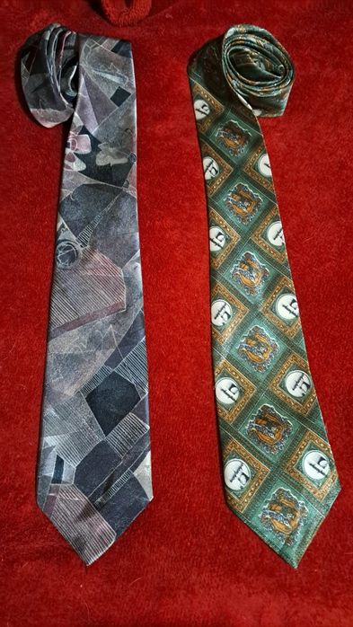 Галстуки мужские.