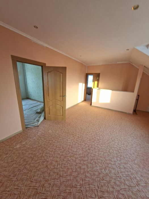 Продаж ! Макарів . Будинок 205 м2 . ГАЗ .Набережна вул.