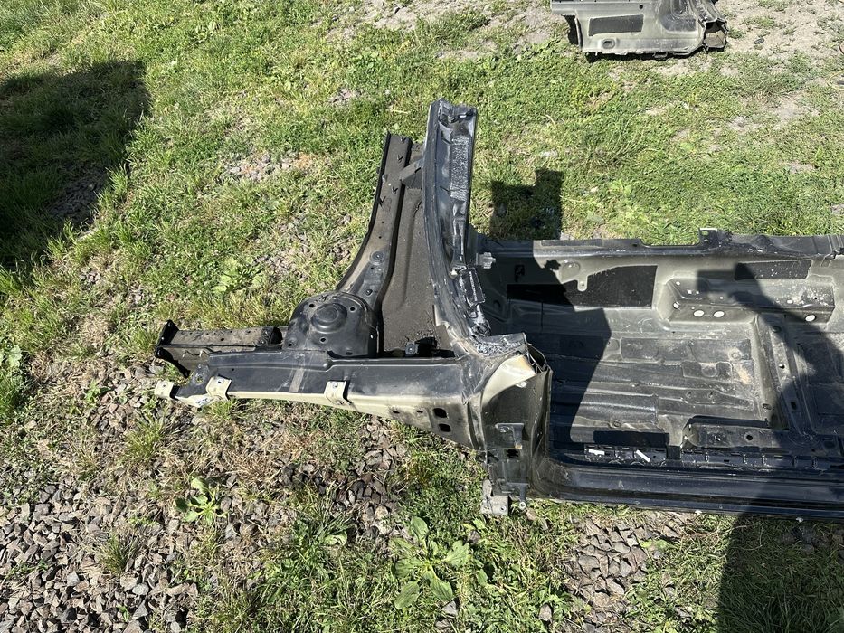 podłużnica fartuch prog lewa passat b8