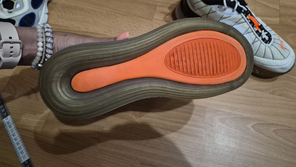 Кроссовки  Nike Air Max MX-720-818 (Белые с черным и оранжевым)