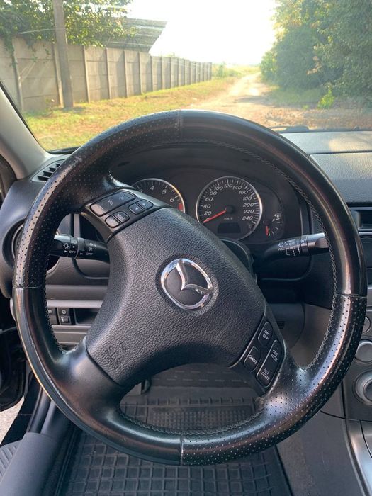Mazda 6 2004 року