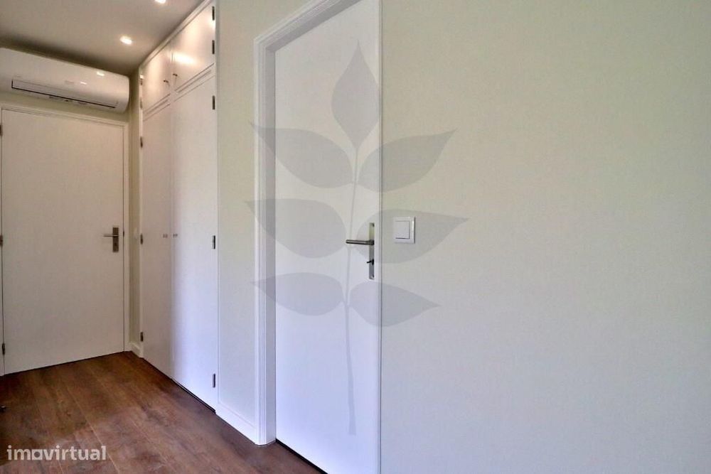Venda Apartamento T3 Renovado - São José de São Lázaro