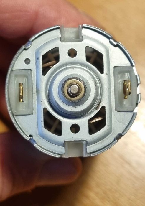 Електродвигуни постійного струму-12V та 18V.