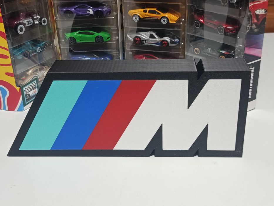 Luminária BMW muito bonita