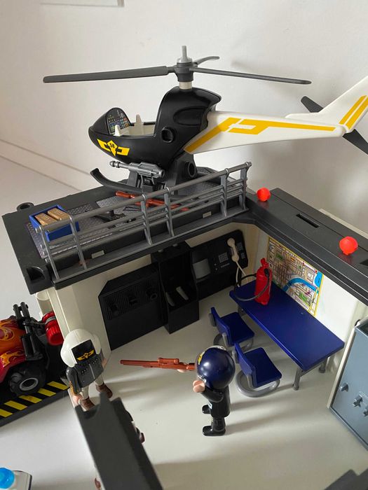 Playmobil policja posterunek kład motor i helikopter