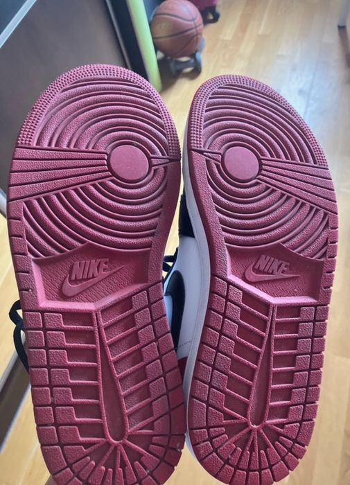 Air Jordan 1 Low Black Red