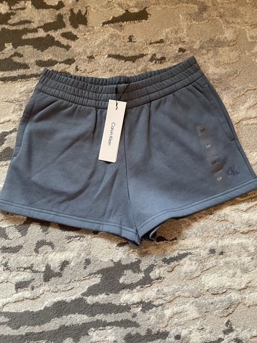 Продам жіночі шорти