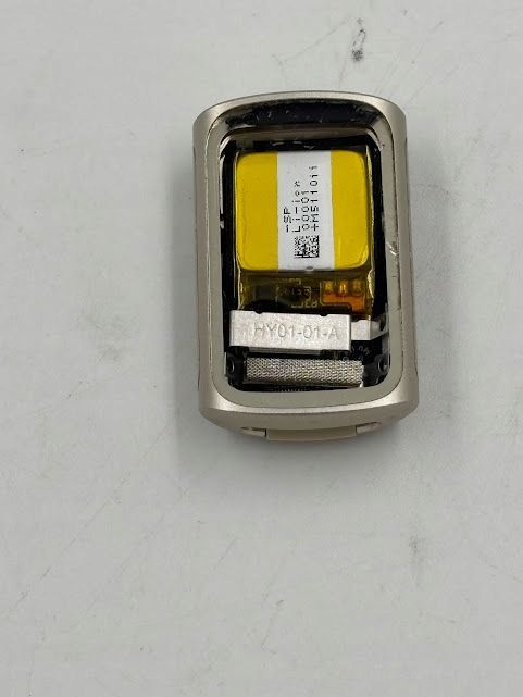 uszkodzony smartband fitbit charge 5 beżowy bluetooth opis