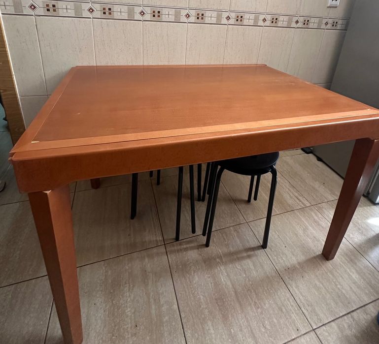 Mesa de cozinha extensível