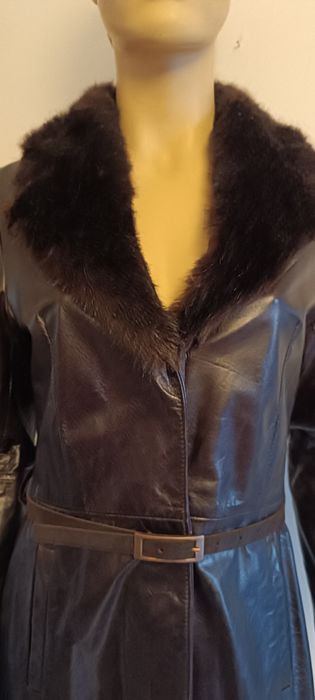 Casaco comprido. Pele Genuína. Tiffosi. M