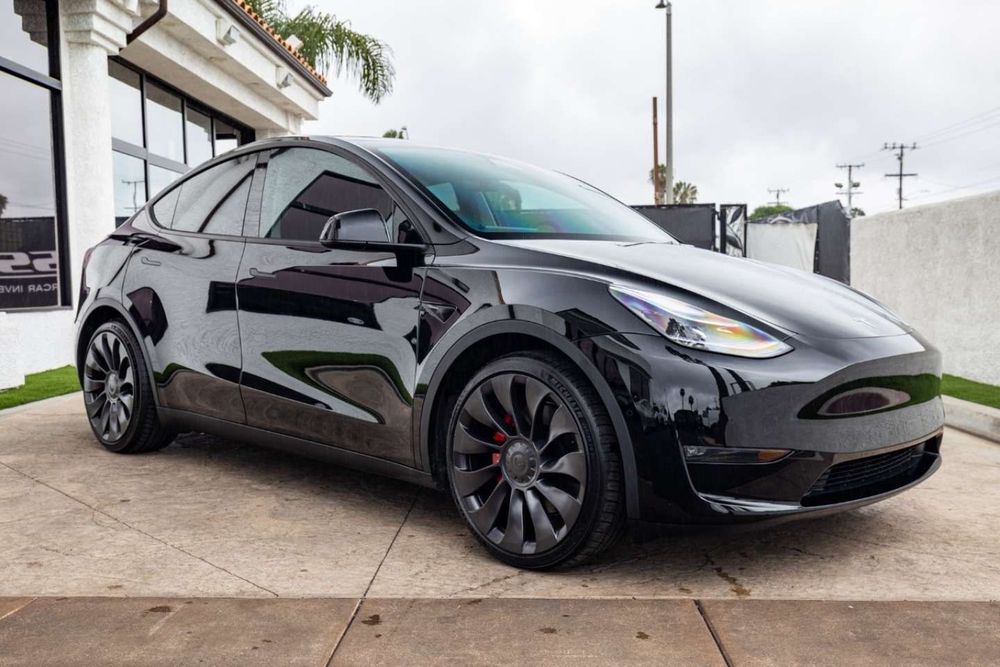 Tesla Y