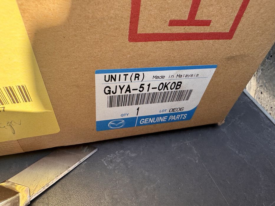 Mazda6 gg/gy 02-06 prawa lampa nowa oryginal EU