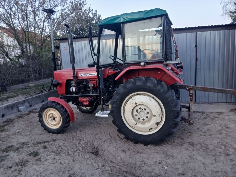 Ursus  c328/c330