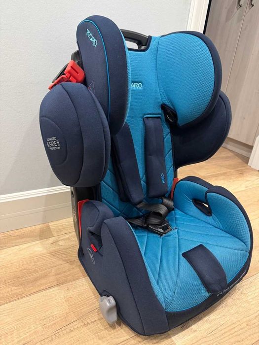 Дитяче автокрісло RECARO YOUNG SPORT HERO 9-36 кг
