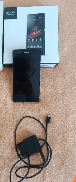 Смартфон Sony Xperia Z C6602