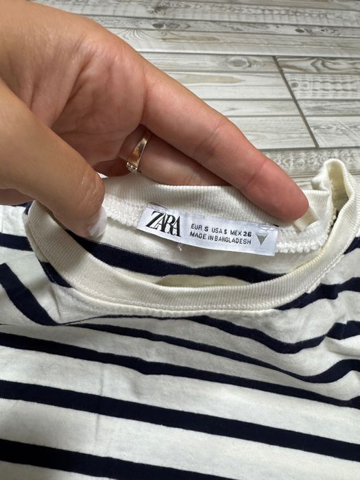 Жіноча футболка Zara