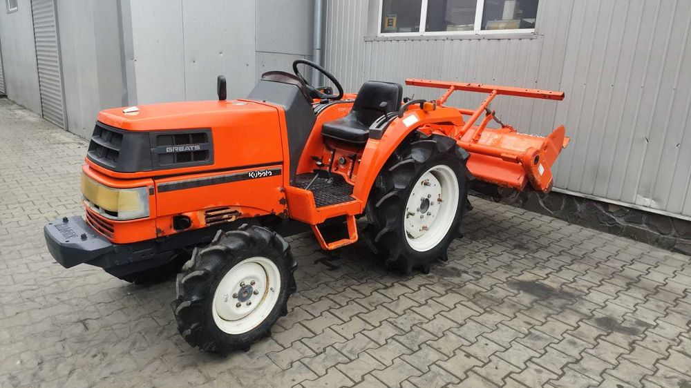 Japoński traktorek Kubota GT 3 4x4 21 km Wspomaganie