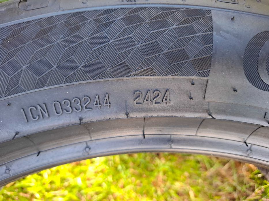 Continental Ultracontact 205 55 R 19 97 V