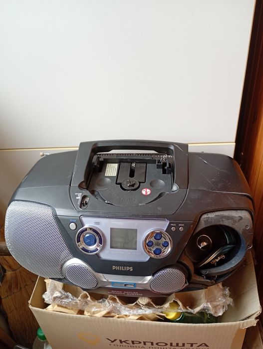 PHILIPS , магнітола на запчастини .
