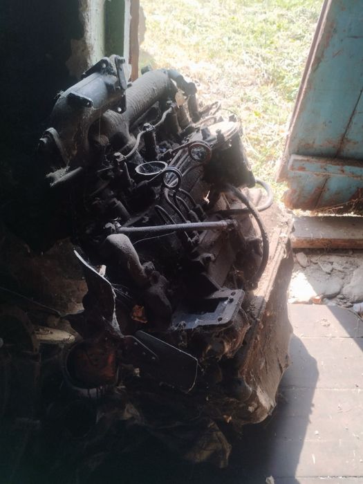 Мотор д 240 з коробкою ЗІЛ робочий