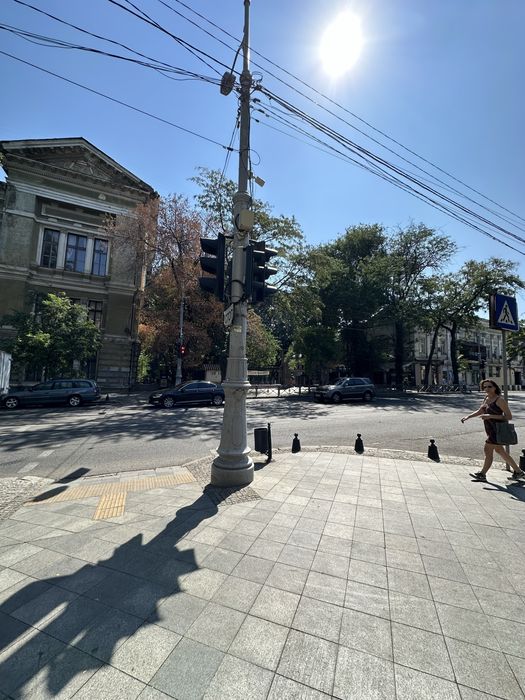 Продажа фасадного помещения в центре города