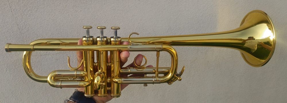 Trompete em Dó Adams XL