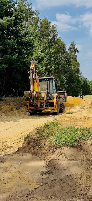 Usługi koparko-ładowarką