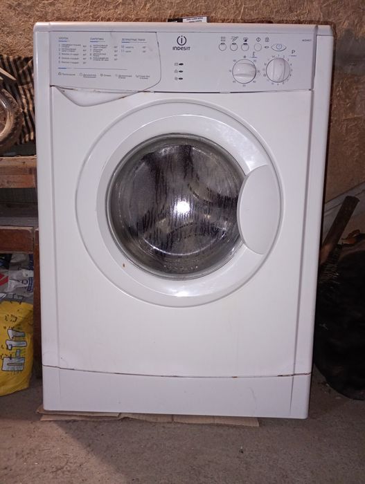 Продам пральну машину INDESIT ,в хорошому стані.