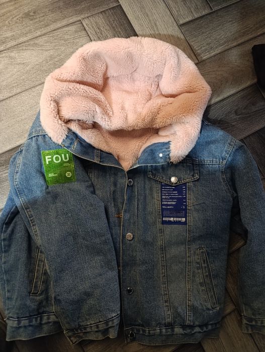 Куртка демисезонная,джинс с розовой подкладкой мехарозовым мехом внутр