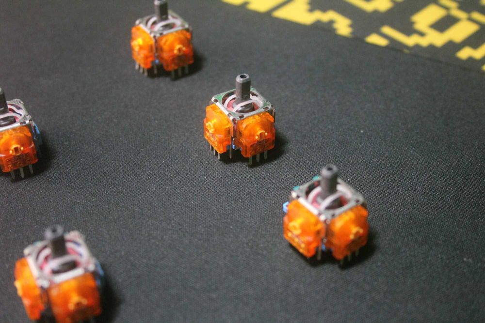 Naprawa Pada Dryfujący Analog PS4 PS5 XBOX Serwis Gliniana 35 Lublin