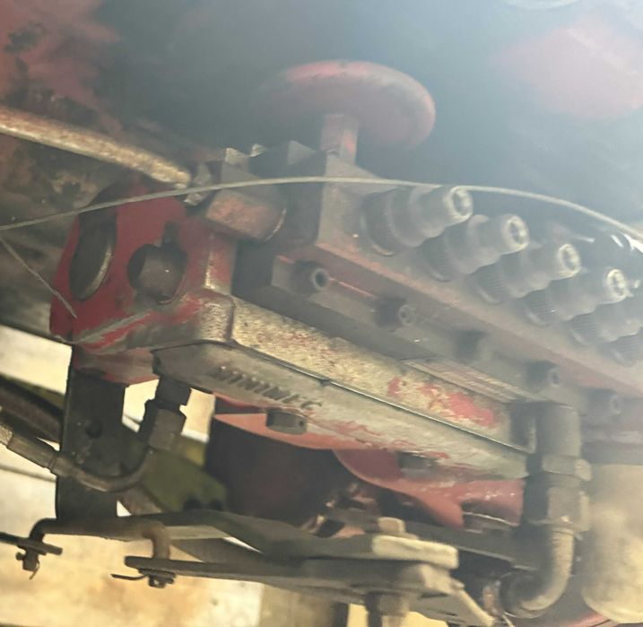 Pompa paliwowa silnik New Holland 2725E