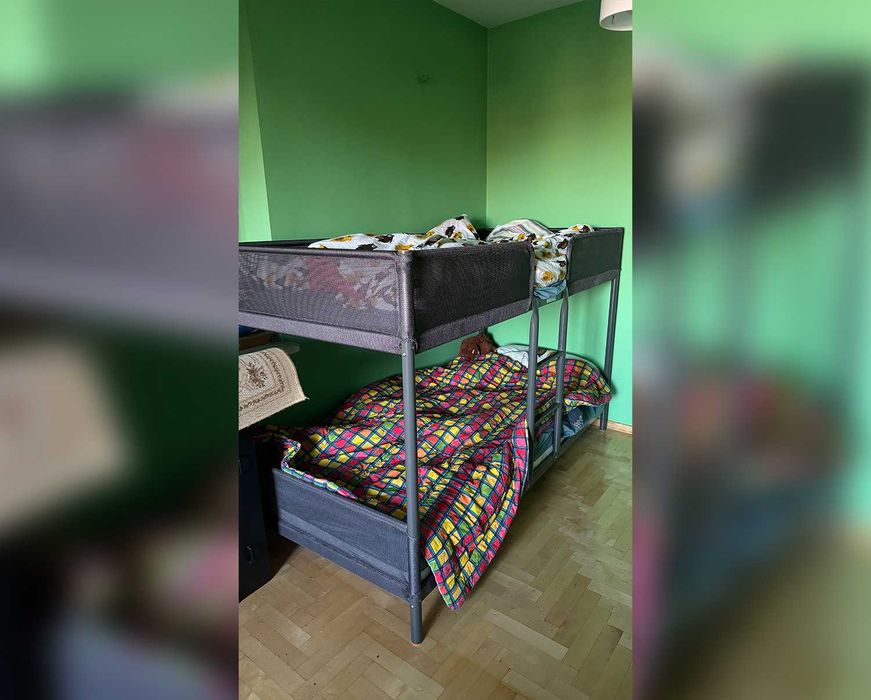 Łóżko piętrowe IKEA TUFFING 90x200 + 2 MATERACE i prześcieradło