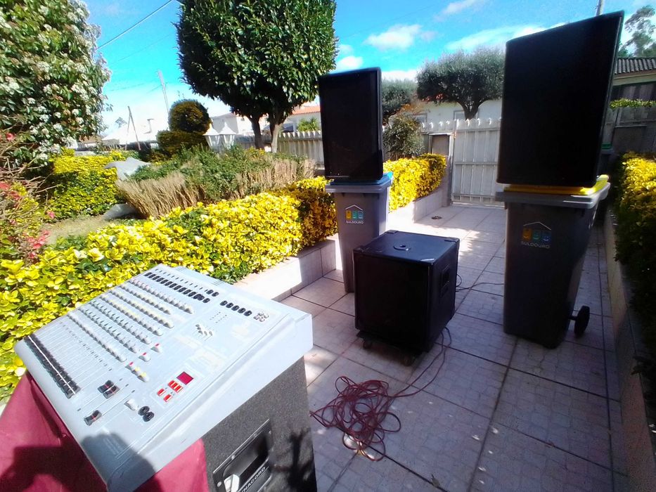 Mega pechincha! PA com 1 grave + mesa amplificada