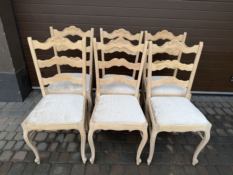 Stół krzesła w stylu ludwikowskim po renowacji oczyszczony Ludwik XV