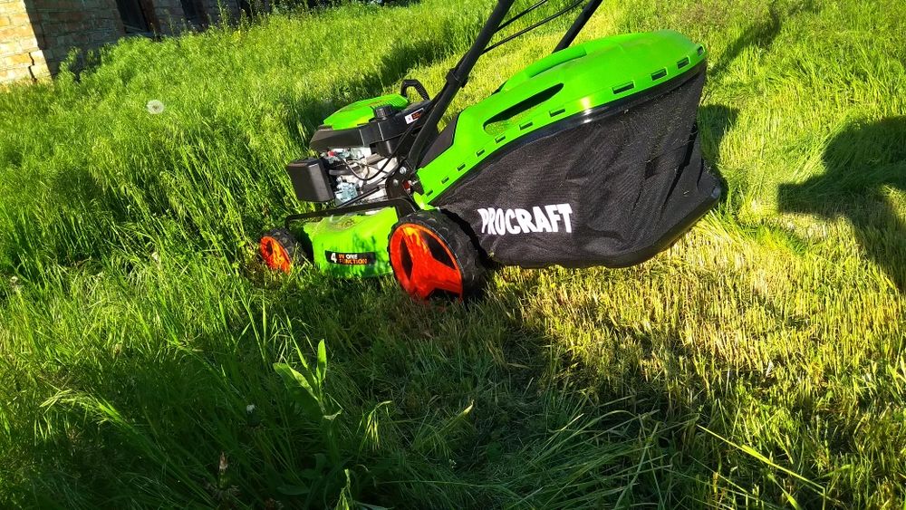 Газонокосилка, бензо